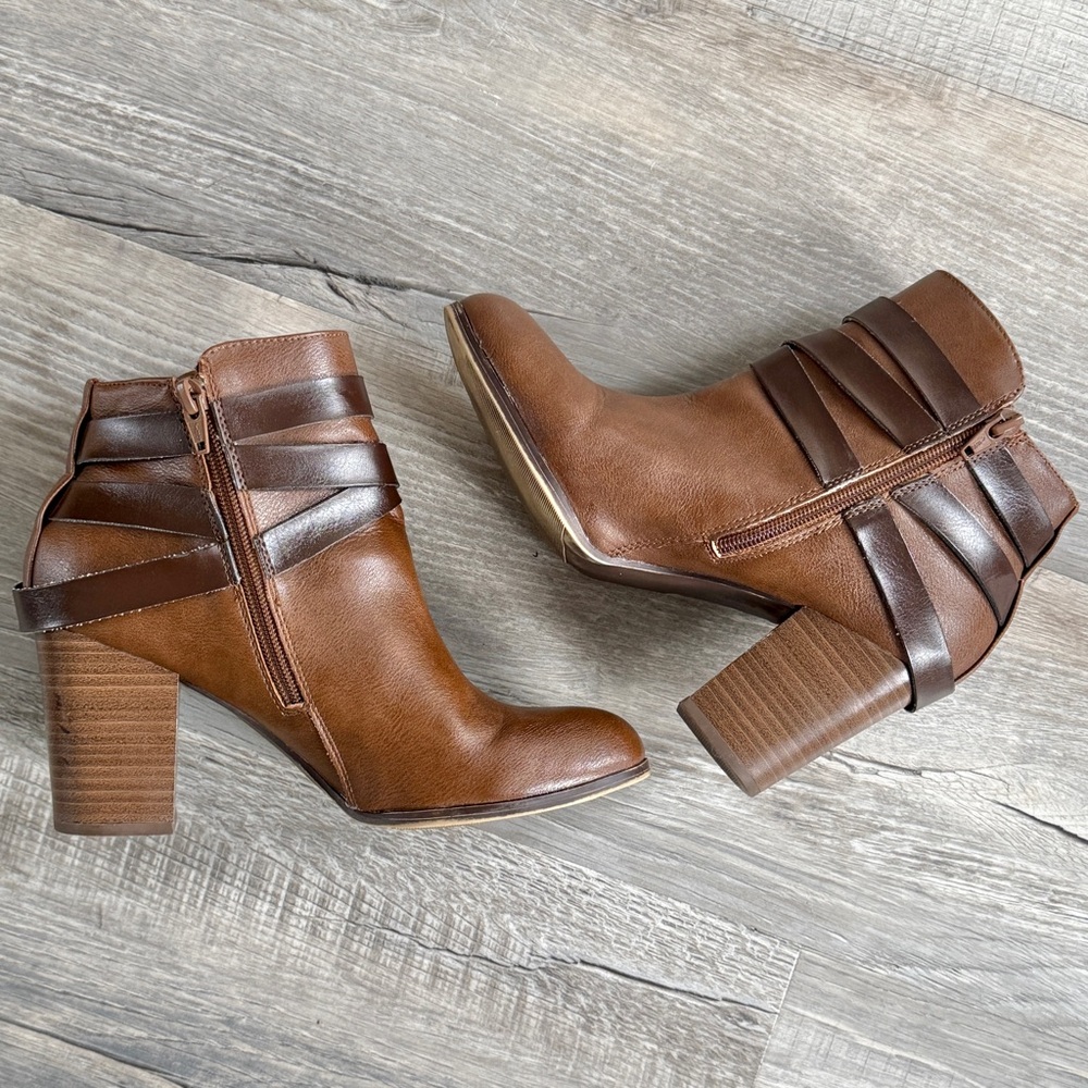 Steve Madden Material Girl Melany Booties (size 7)